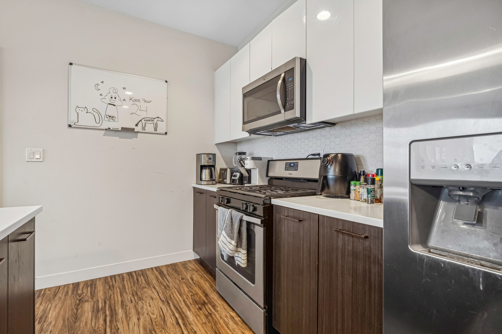 1045 W Cornelia Avenue Unit: 502