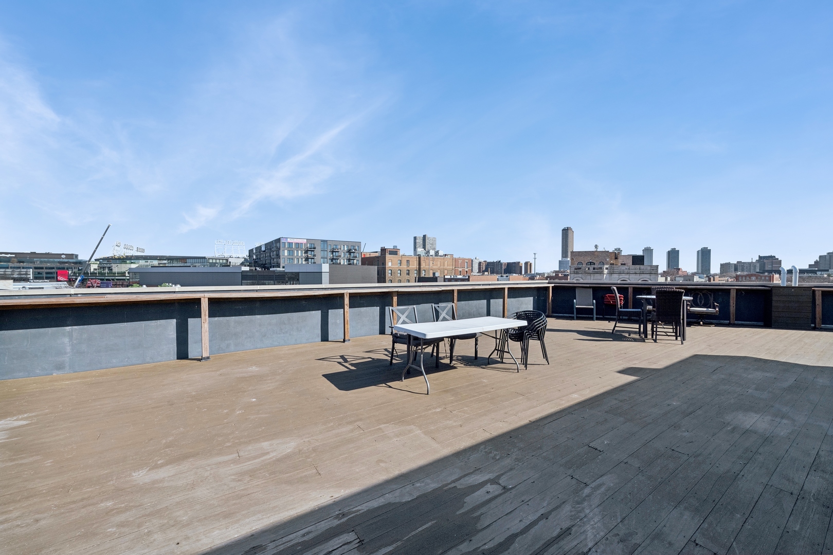 1045 W Cornelia Avenue Unit: 502