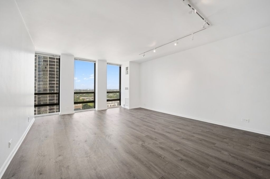 1660 N LaSalle Drive Unit: 1304