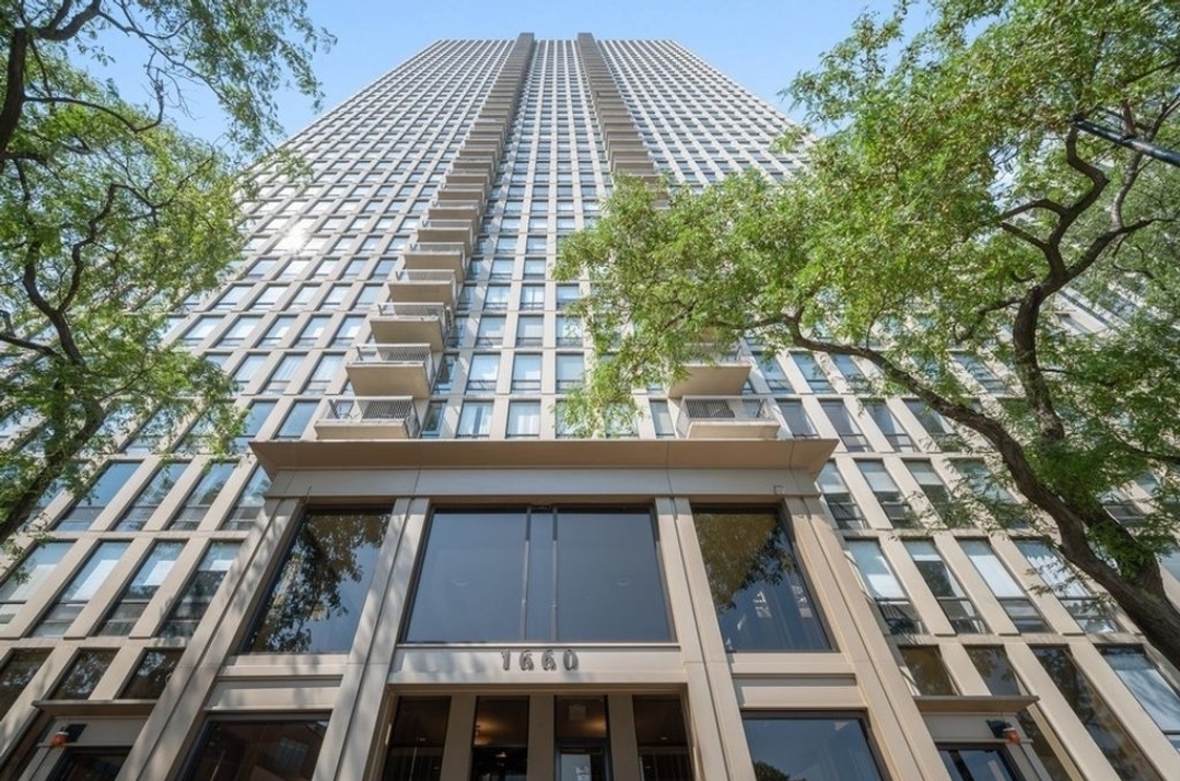 1660 N LaSalle Drive Unit: 1304