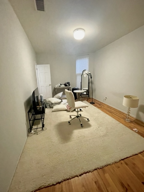 2835 N Racine Avenue Unit: 2F