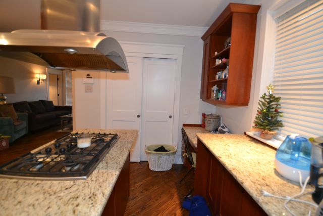 1406 W Cornelia Avenue Unit: 2