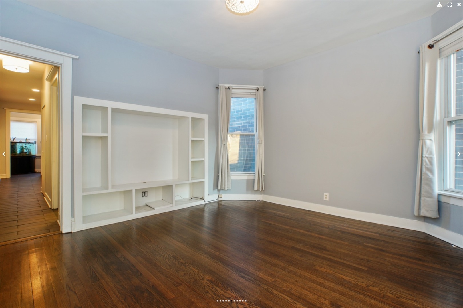 3721 N ASHLAND Avenue Unit: 2