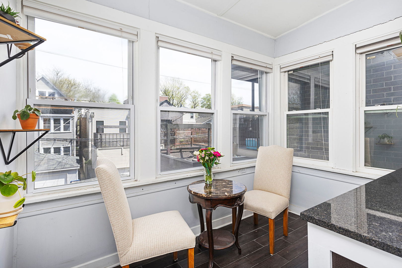 3721 N ASHLAND Avenue Unit: 2