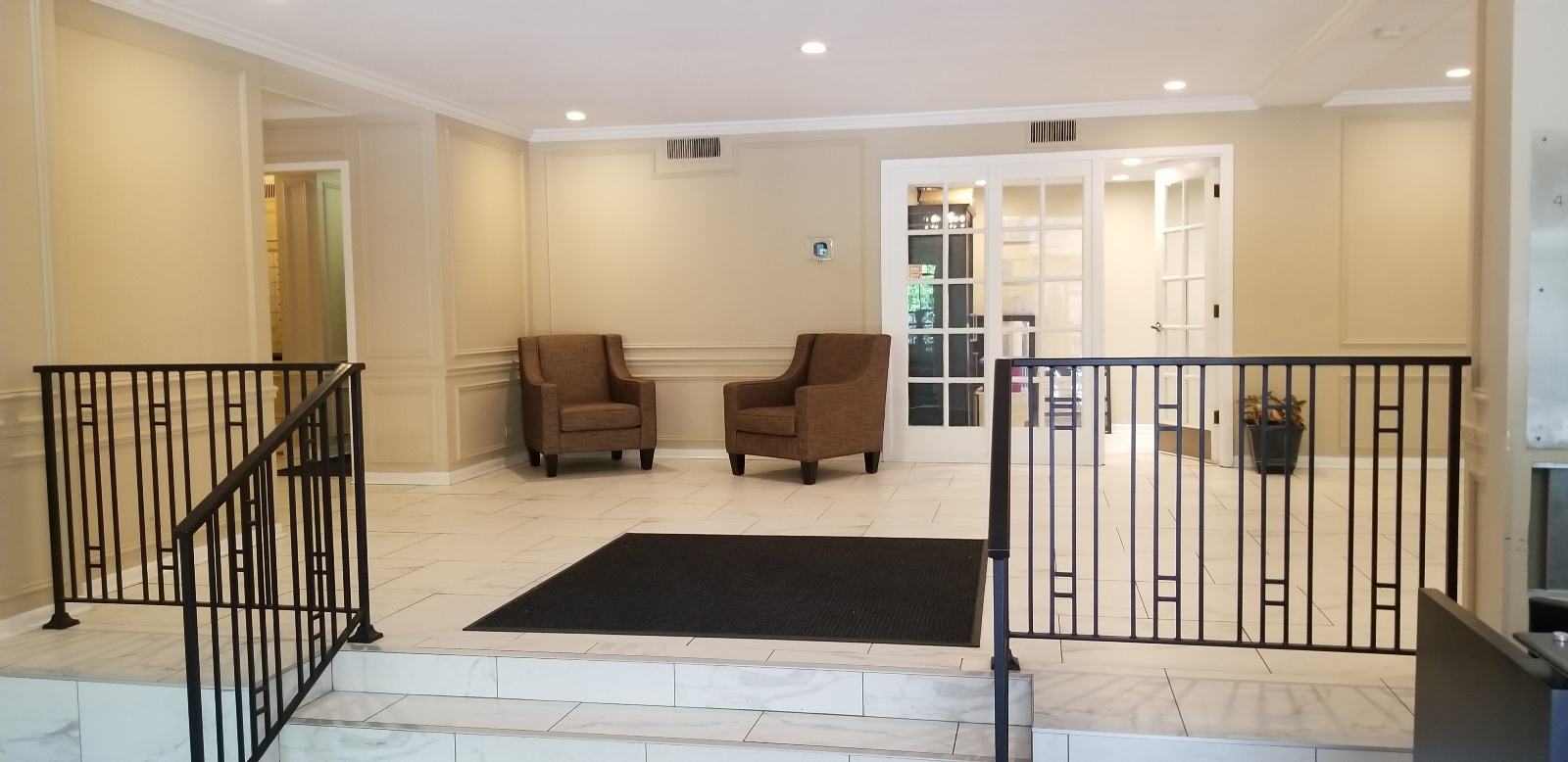 2909 N SHERIDAN Road Unit: 901