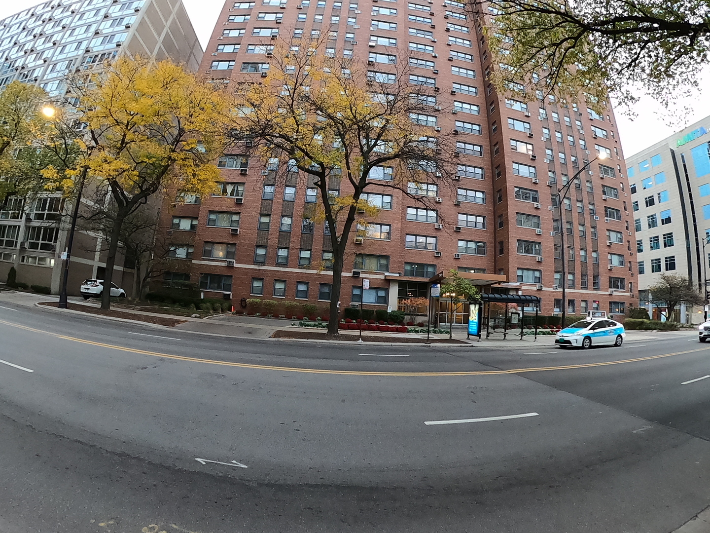 2909 N SHERIDAN Road Unit: 901