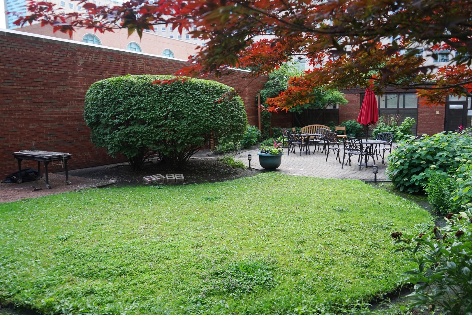 2909 N SHERIDAN Road Unit: 901
