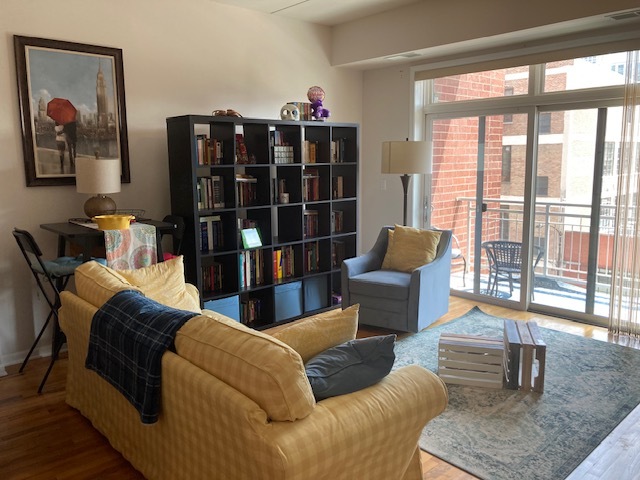657 W Fulton Street Unit: 403
