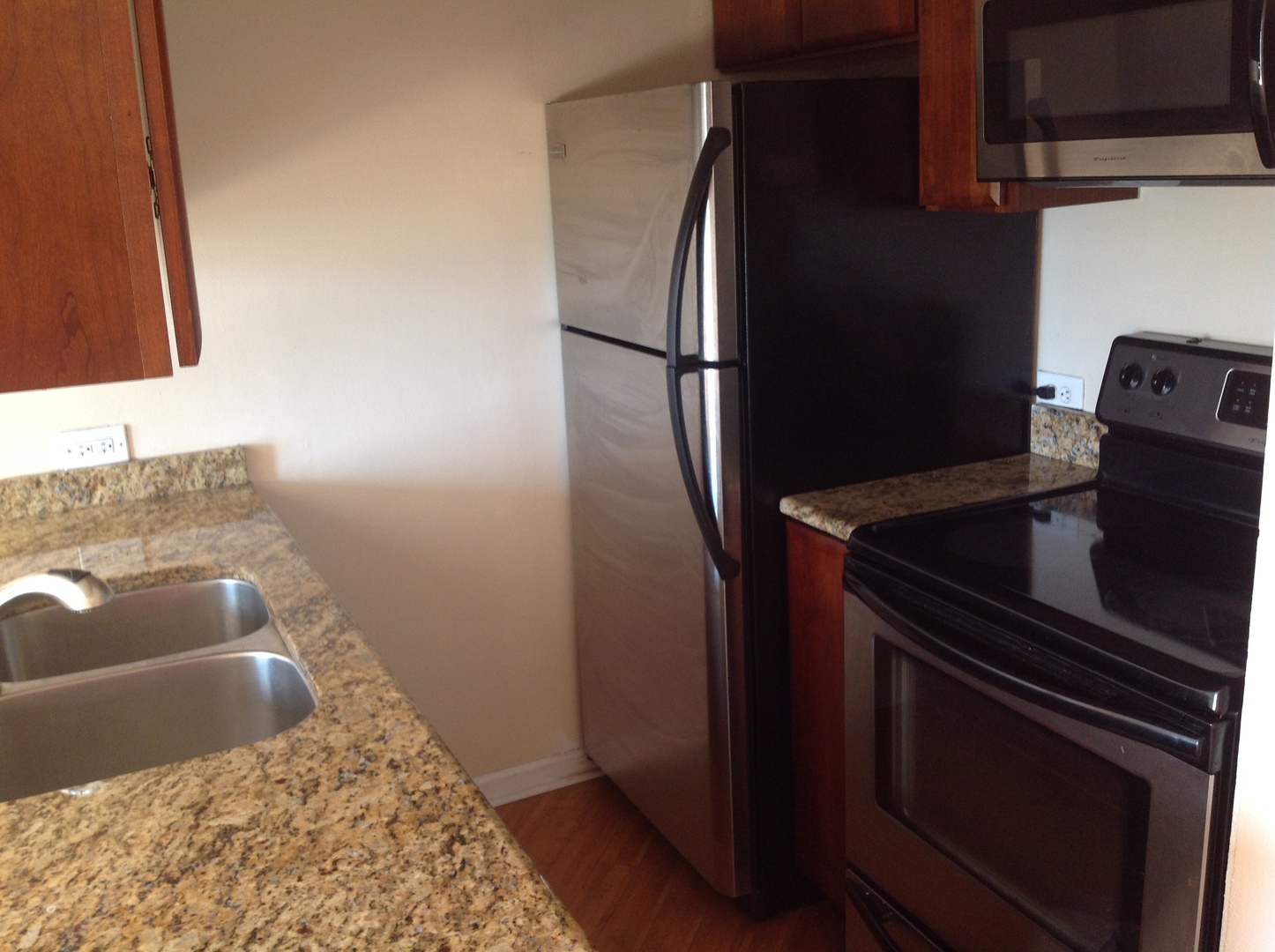 1221 N Dearborn Street Unit: 601N