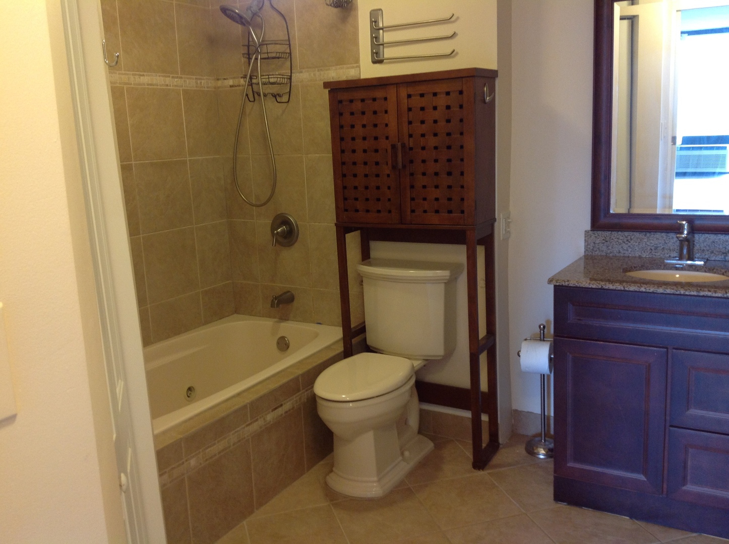 1221 N Dearborn Street Unit: 601N