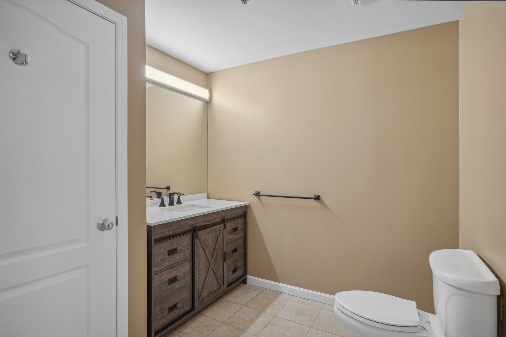 1212 N Wells Street Unit: 402