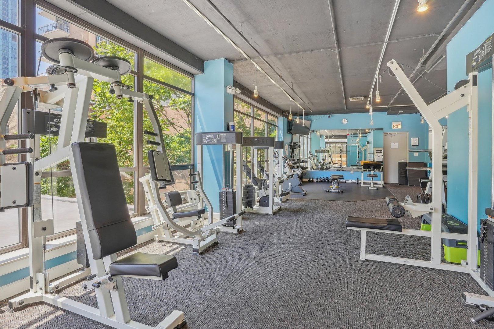 1212 N Wells Street Unit: 402