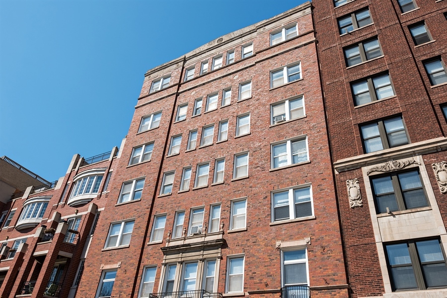 432 W Belmont Avenue Unit: 601