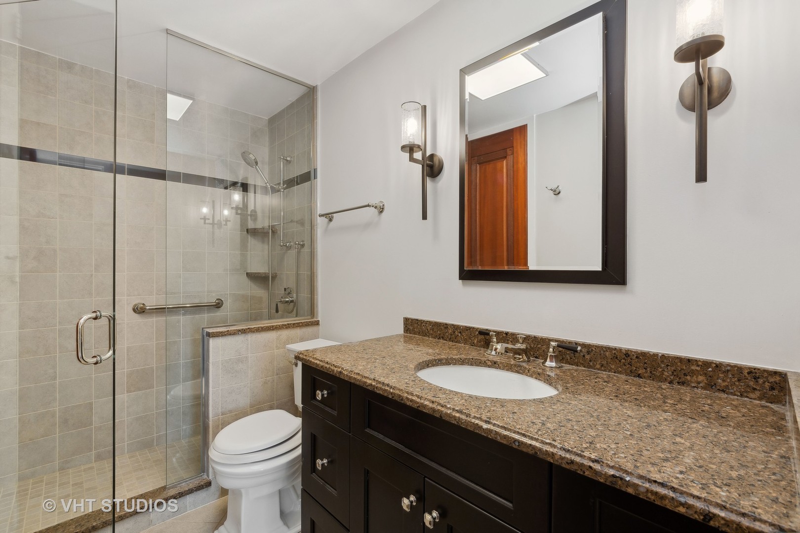 100 E Walton Street Unit: 32D
