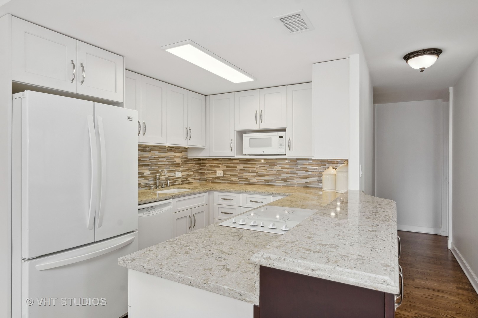 100 E Walton Street Unit: 32D
