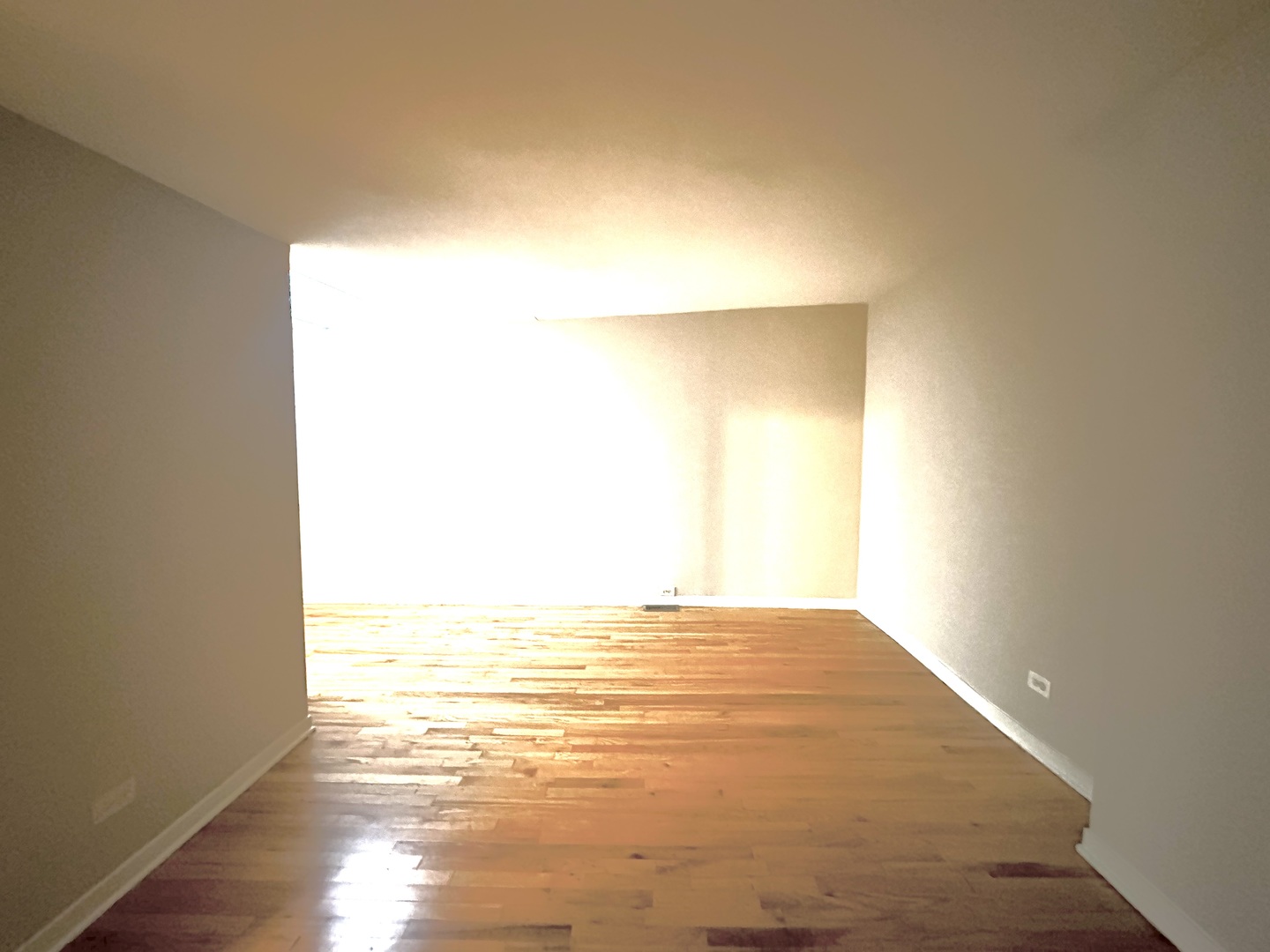 2302 N Clark Street Unit: 4E