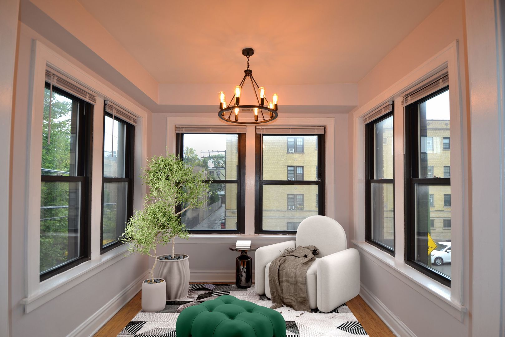 2409 W Wilson Avenue Unit: 2