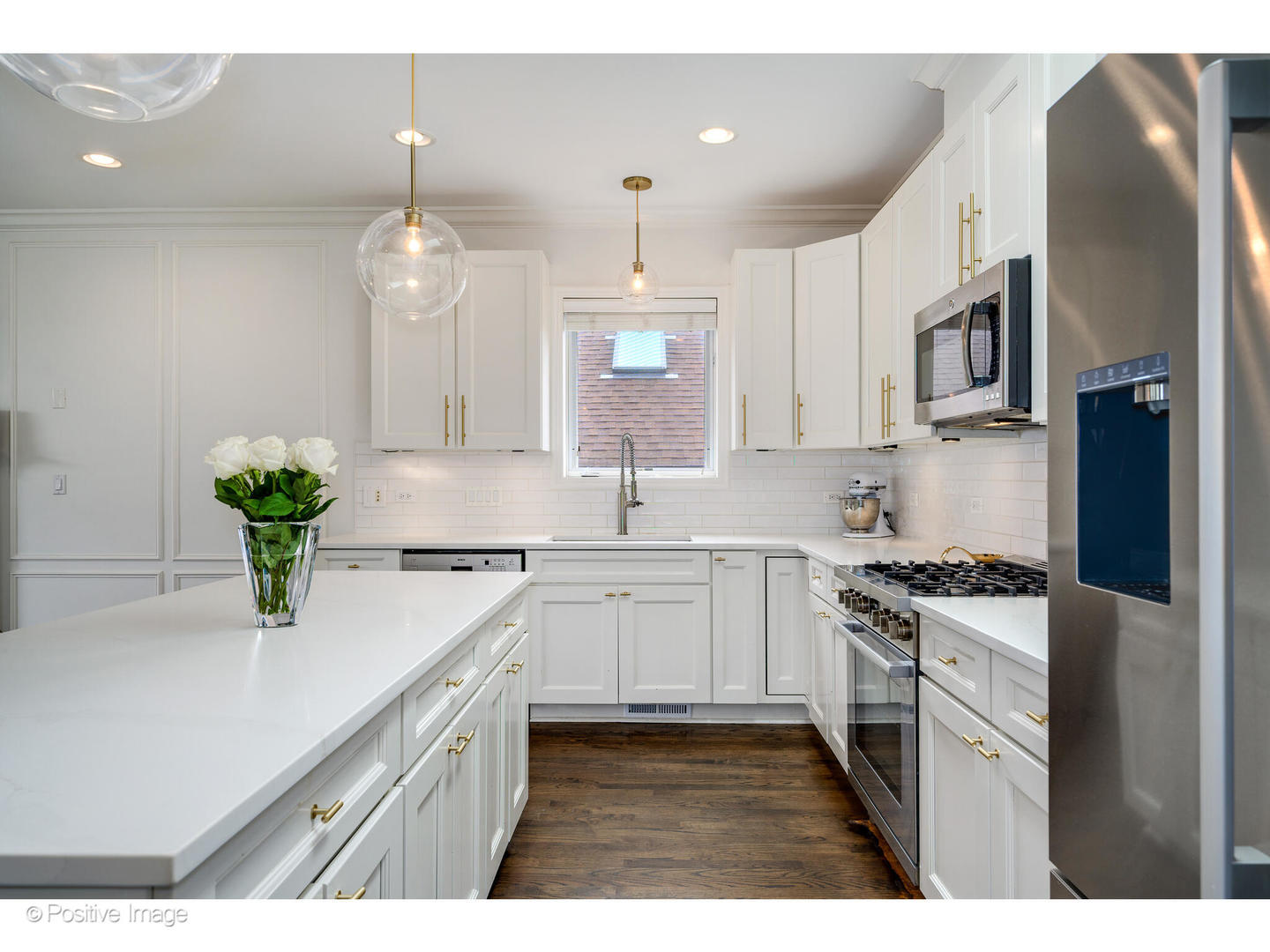 3625 N Lakewood Avenue Unit: 3N