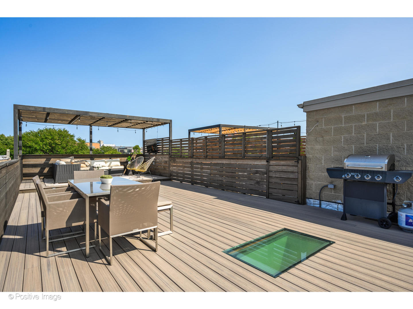 3625 N Lakewood Avenue Unit: 3N