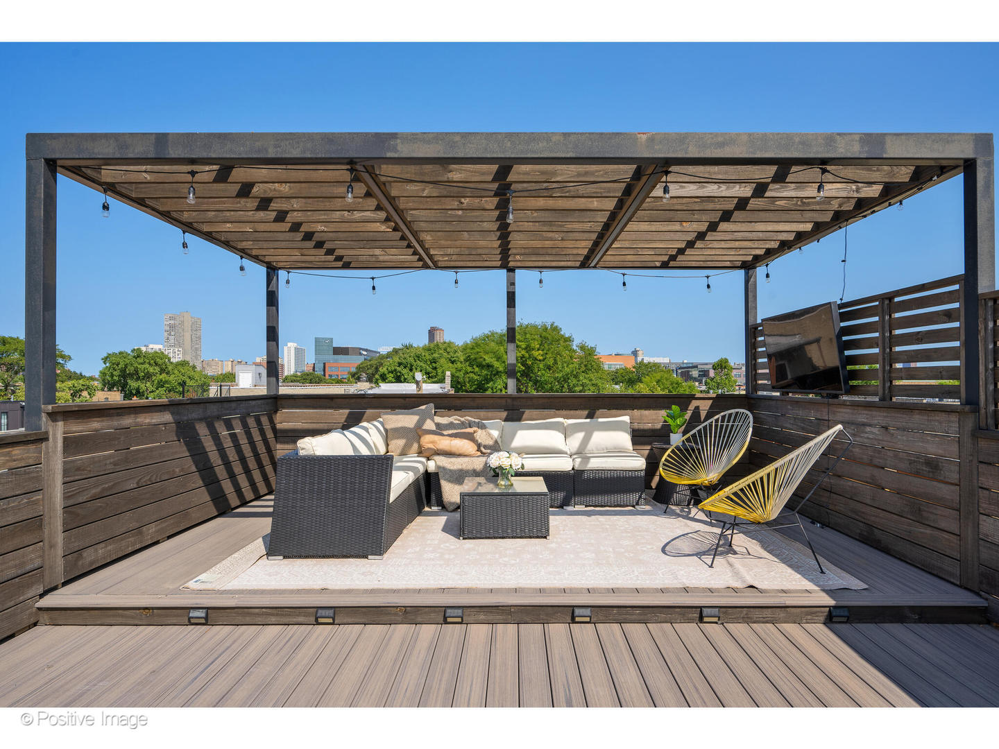 3625 N Lakewood Avenue Unit: 3N