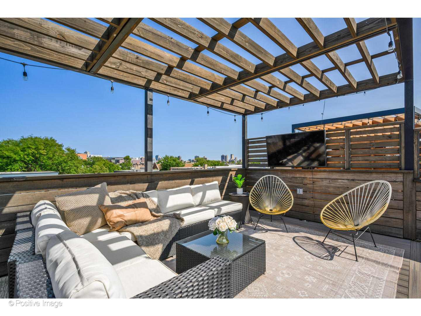 3625 N Lakewood Avenue Unit: 3N