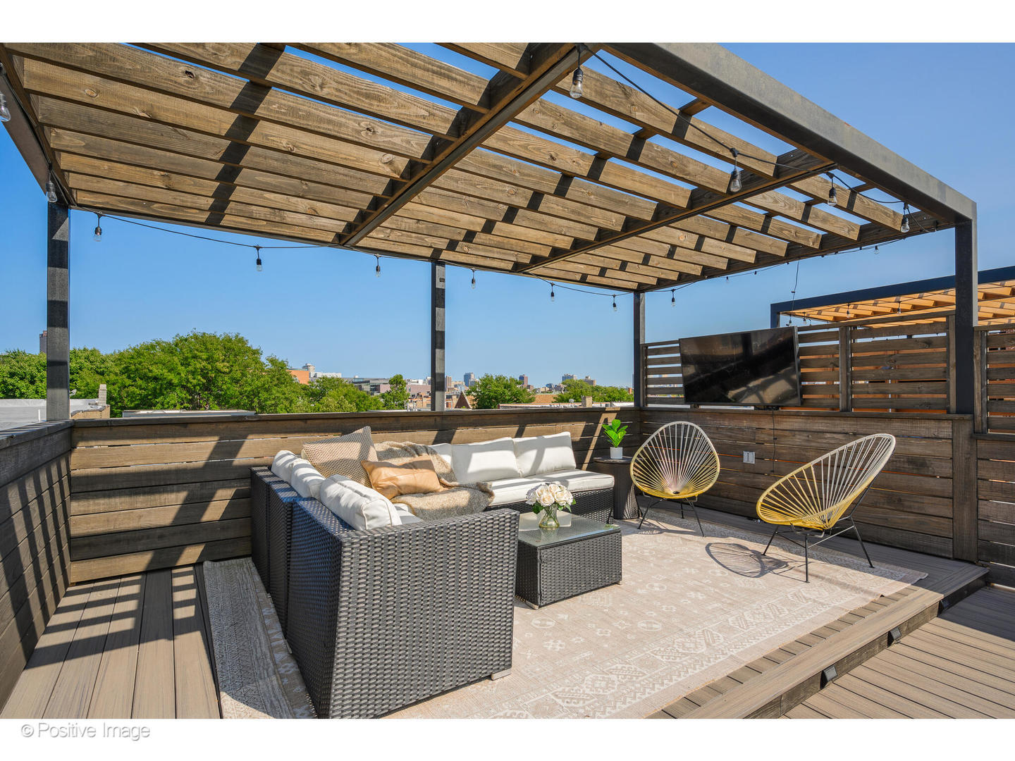 3625 N Lakewood Avenue Unit: 3N