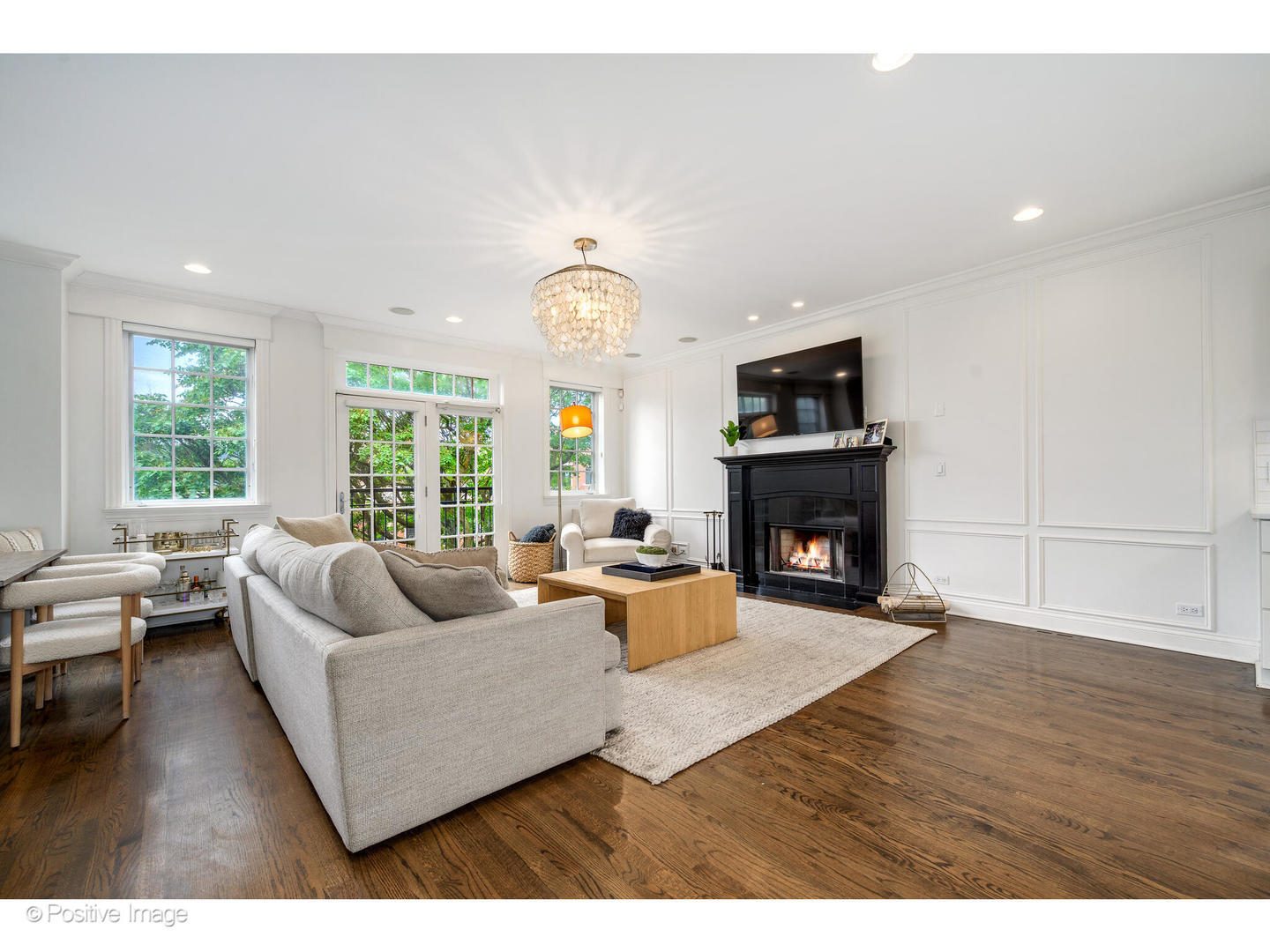 3625 N Lakewood Avenue Unit: 3N