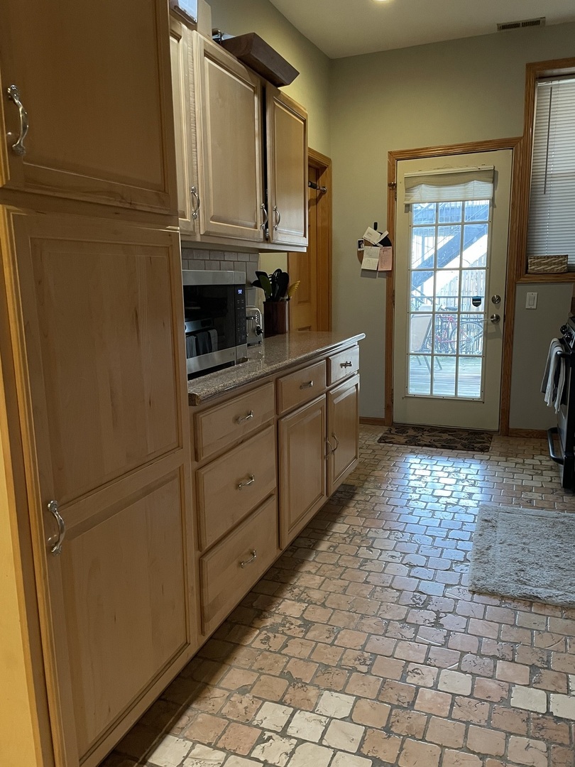 2755 W Logan Avenue Unit: 2