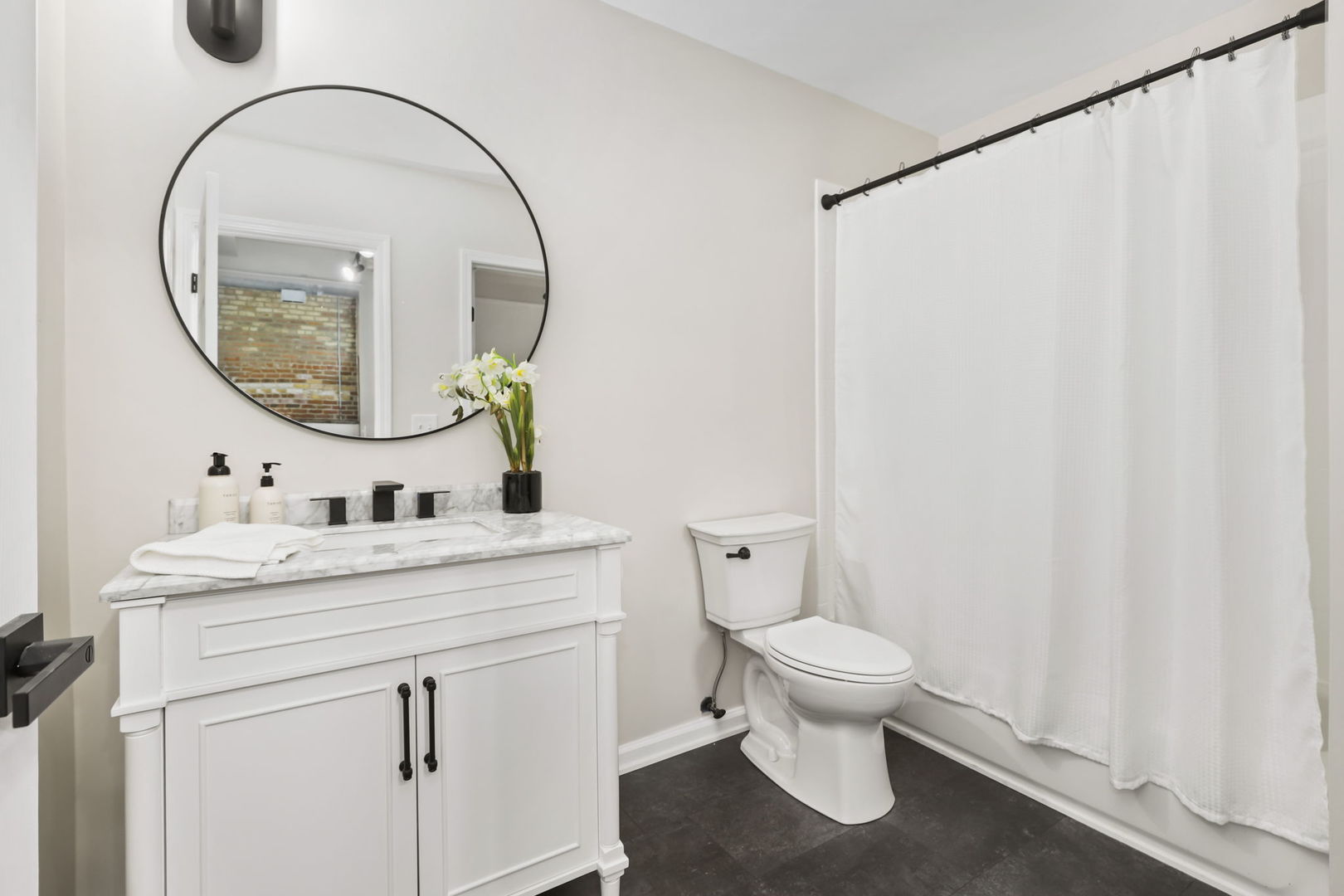 2101 W RICE Street Unit: 101