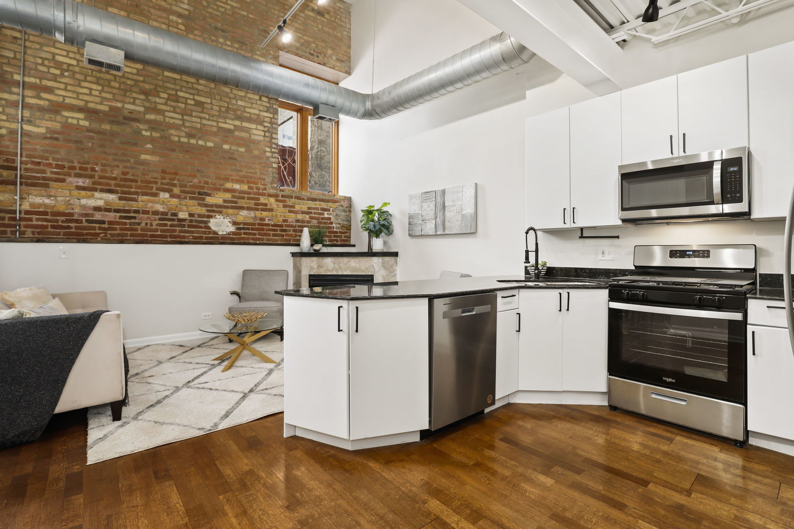2101 W RICE Street Unit: 101