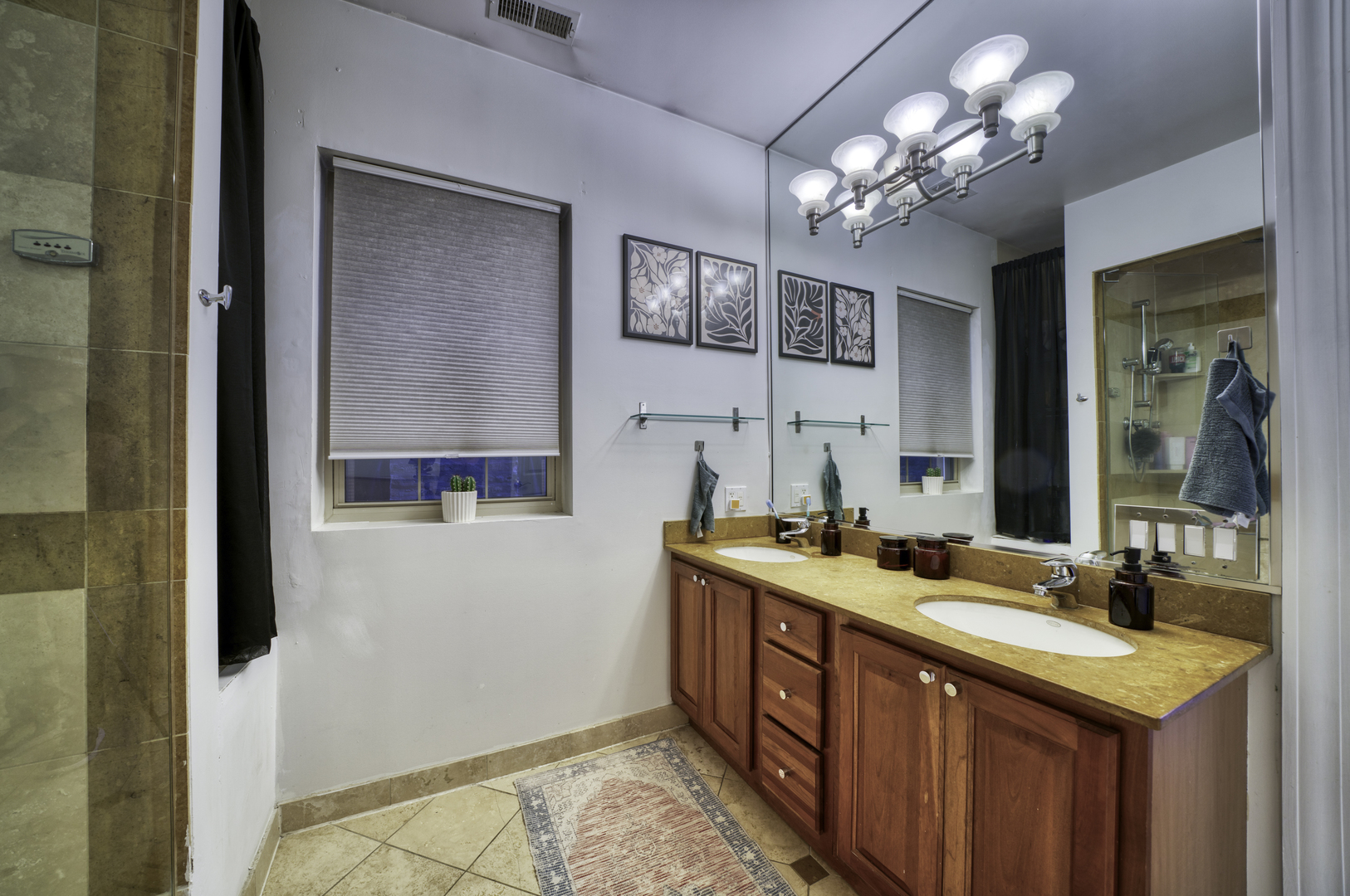 1347 N Ashland Avenue Unit: 1N