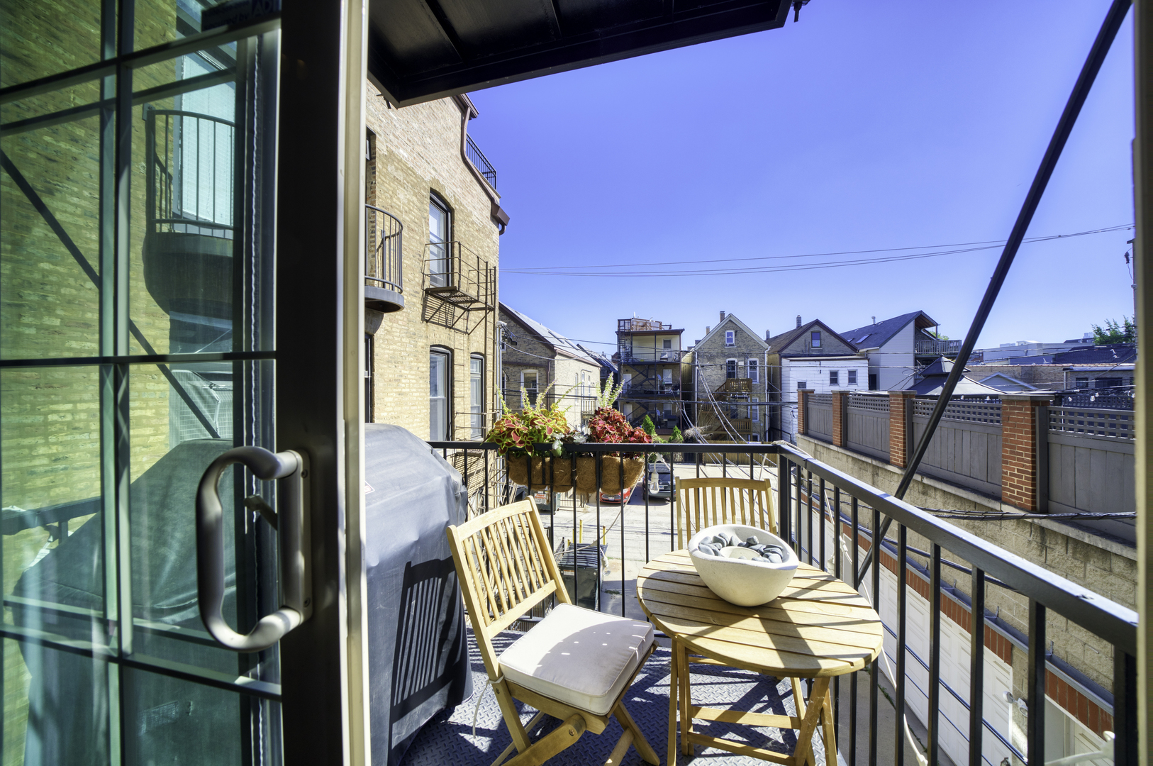 1347 N Ashland Avenue Unit: 1N