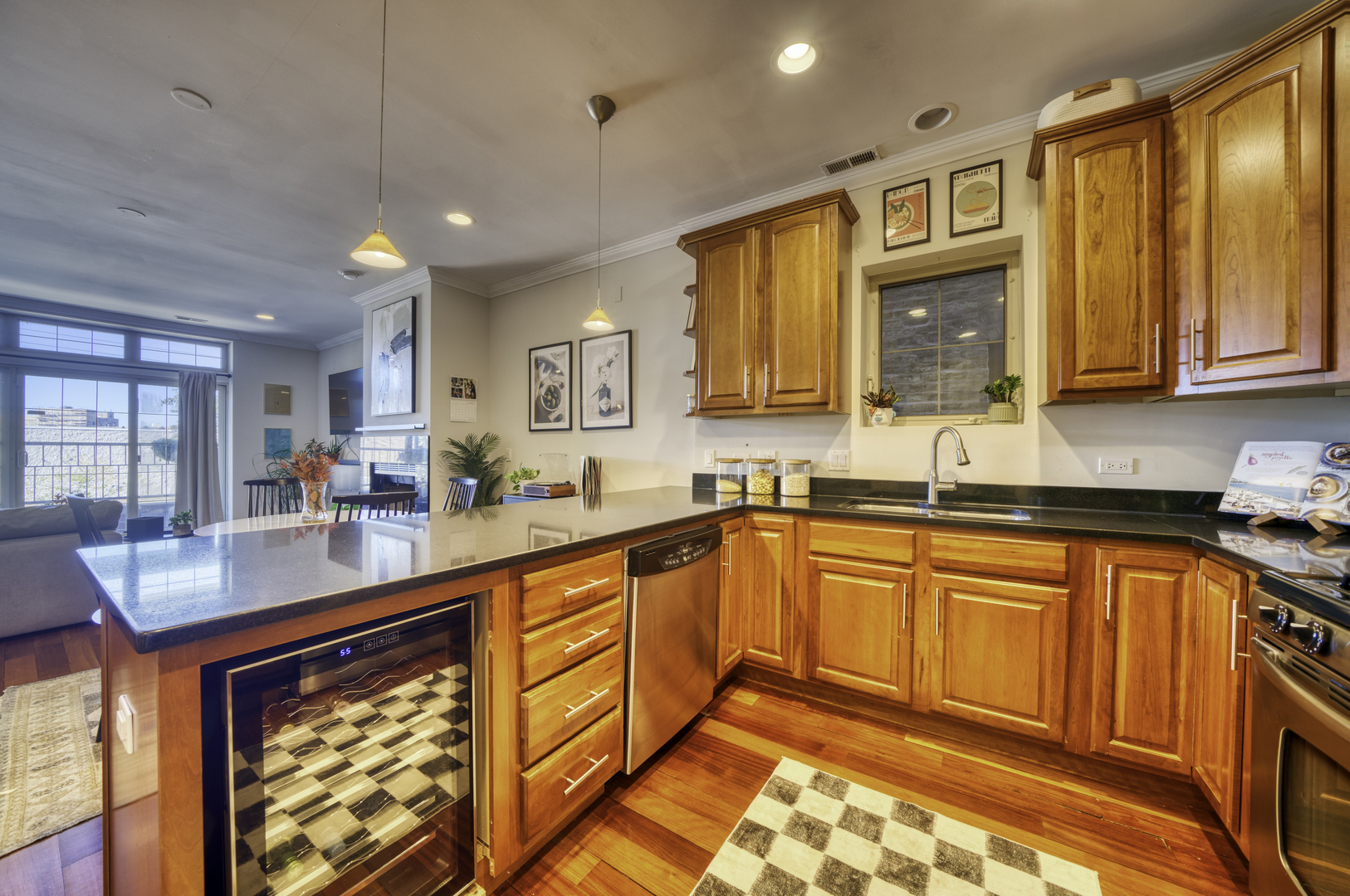 1347 N Ashland Avenue Unit: 1N