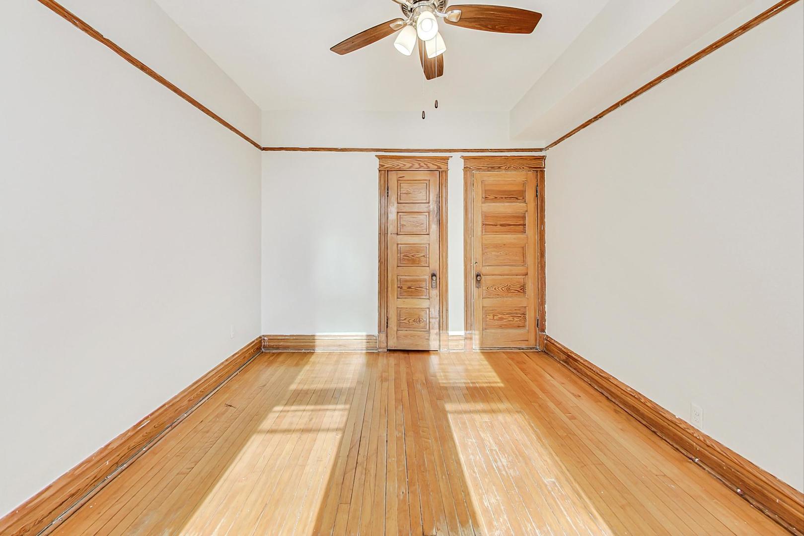1646 W Byron Street Unit: 3F
