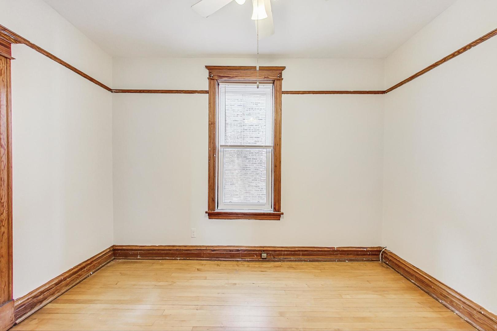 1646 W Byron Street Unit: 3F