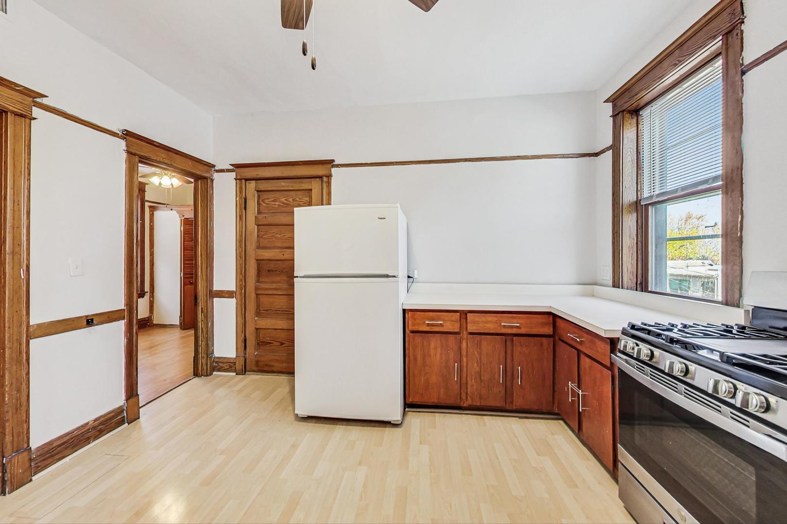 1646 W Byron Street Unit: 3F
