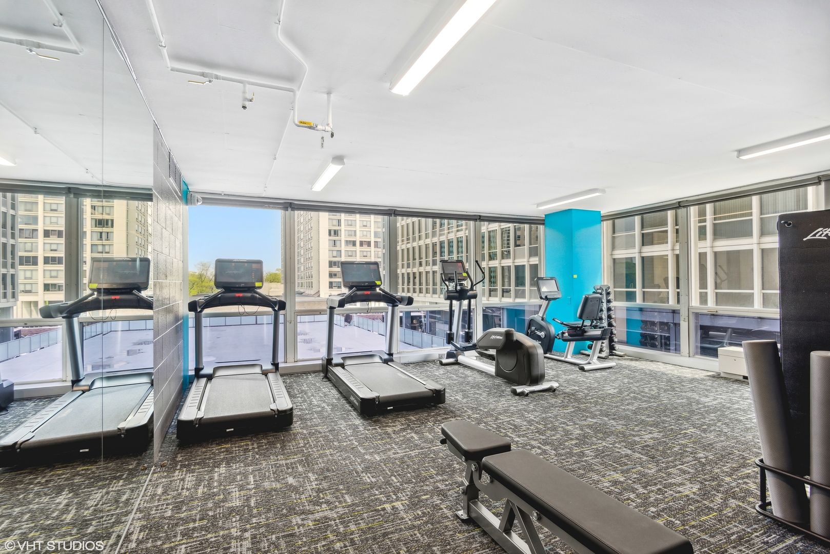 340 W Diversey Parkway Unit: 2216