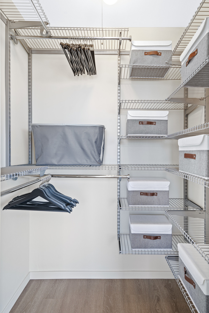 340 W Diversey Parkway Unit: 2216