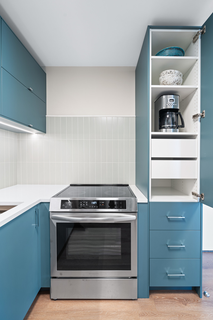 340 W Diversey Parkway Unit: 2216