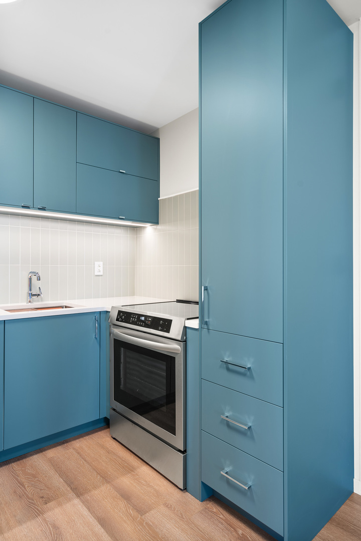 340 W Diversey Parkway Unit: 2216