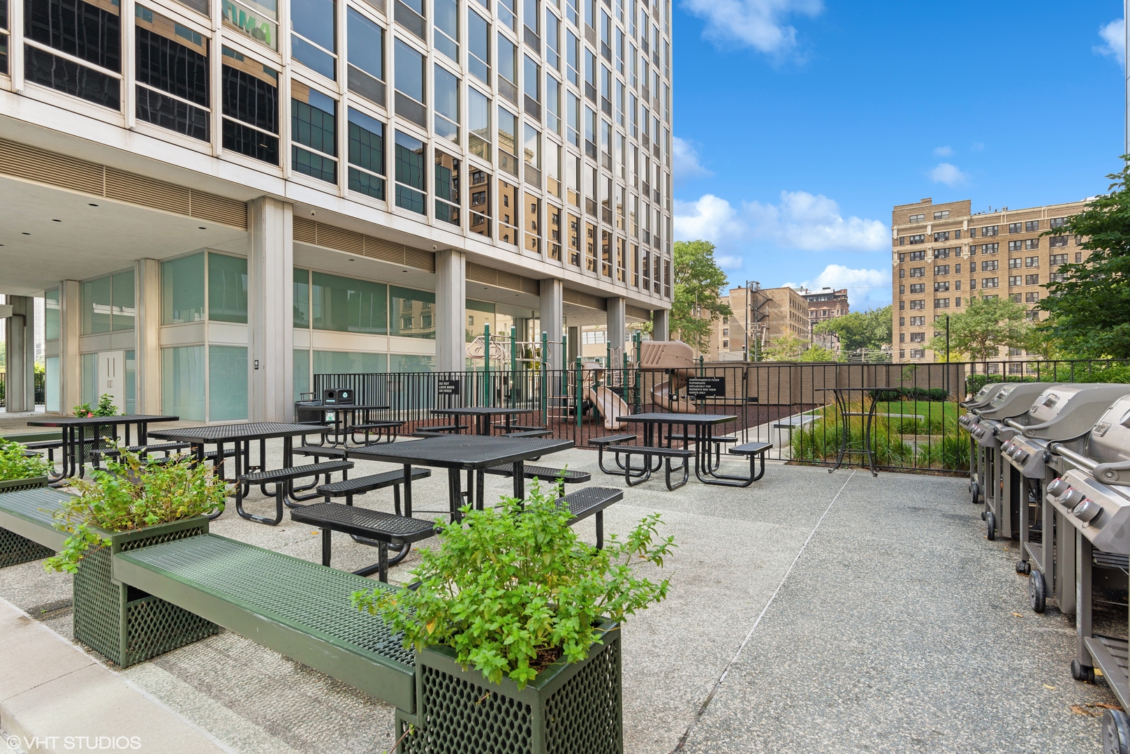 340 W Diversey Parkway Unit: 2216