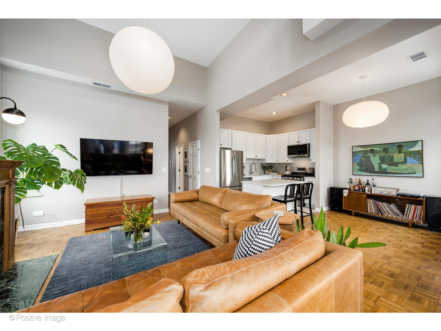 549 W Belden Avenue Unit: 4FE