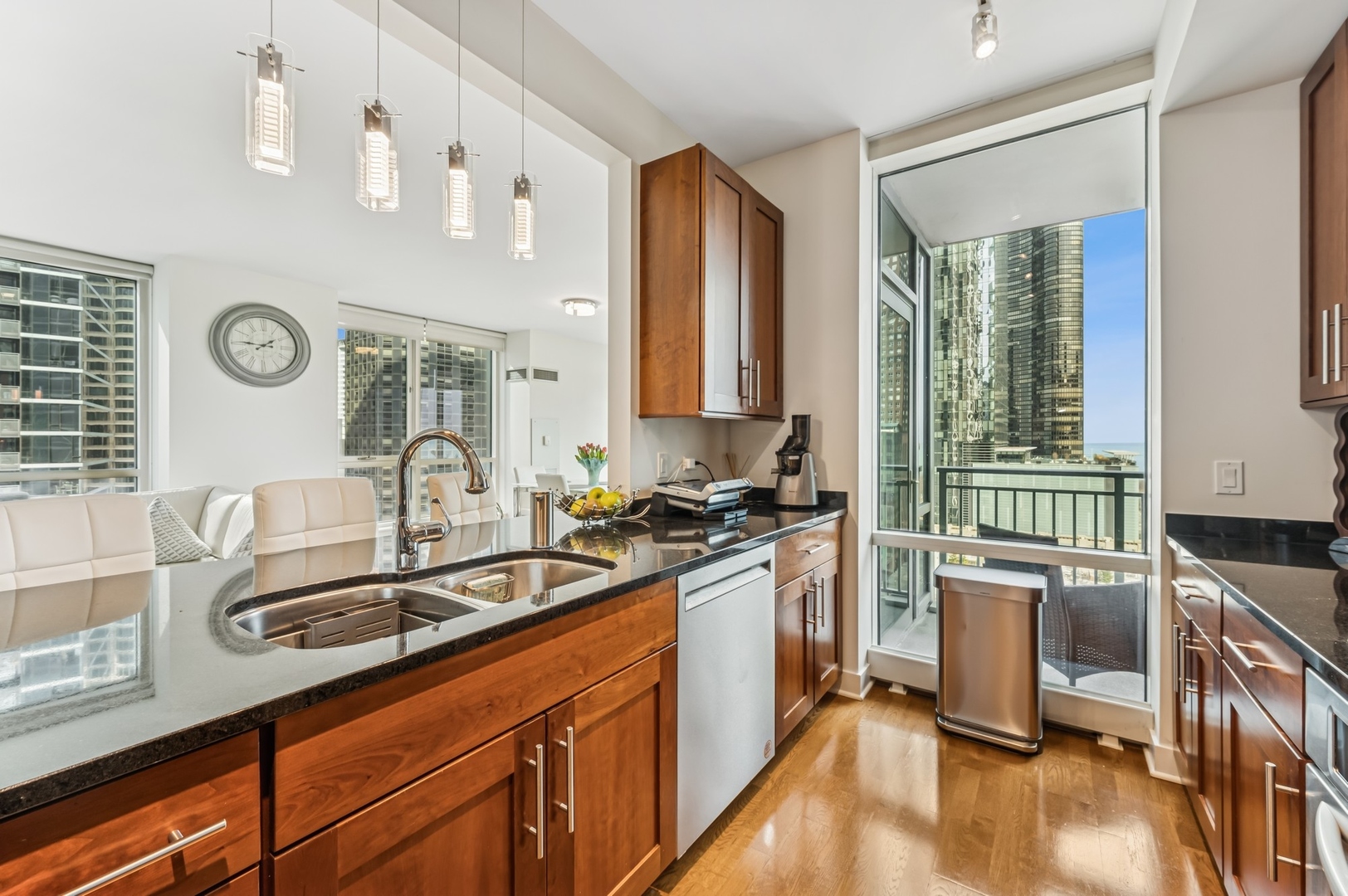 505 N McClurg Court Unit: 1402