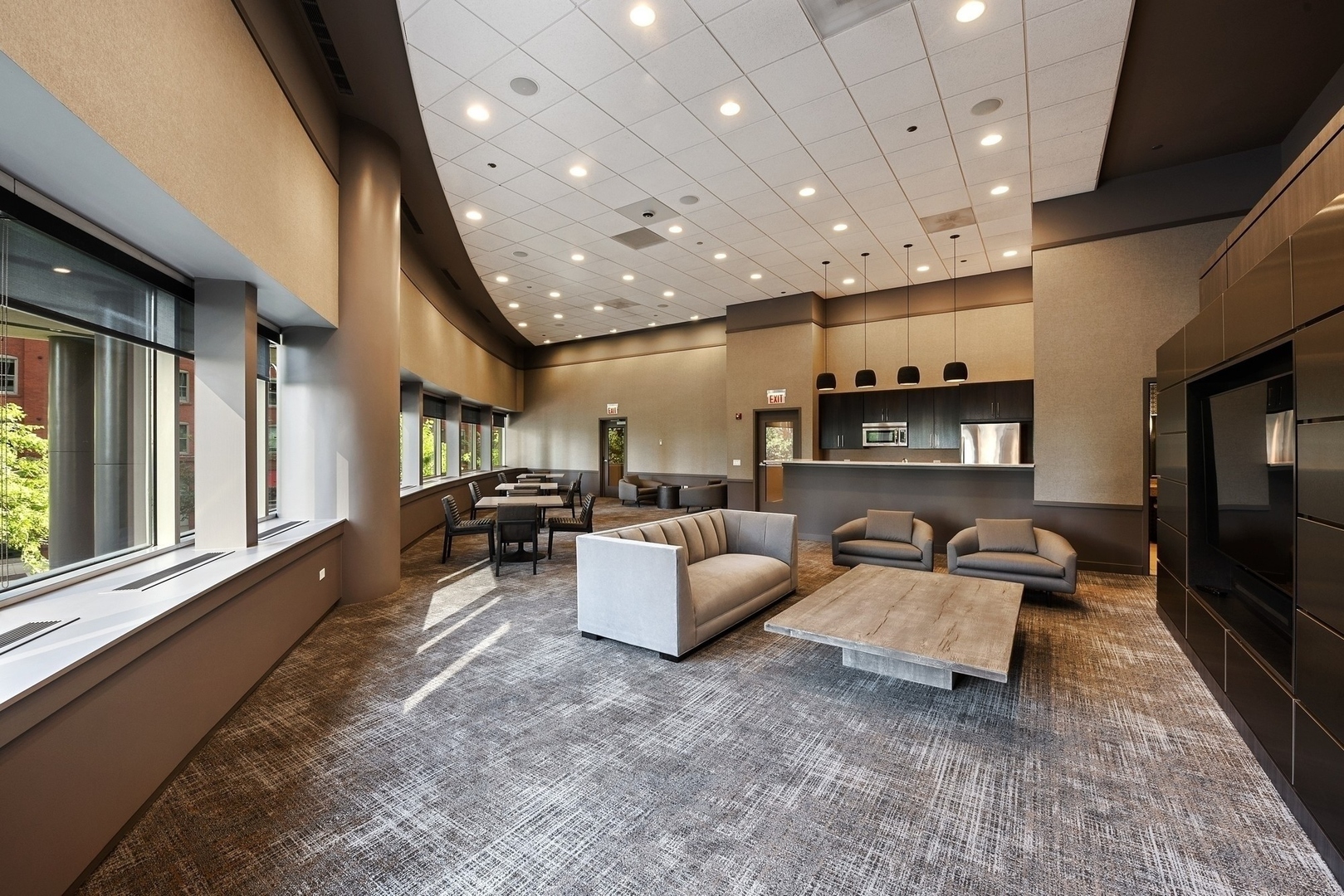 505 N McClurg Court Unit: 1402