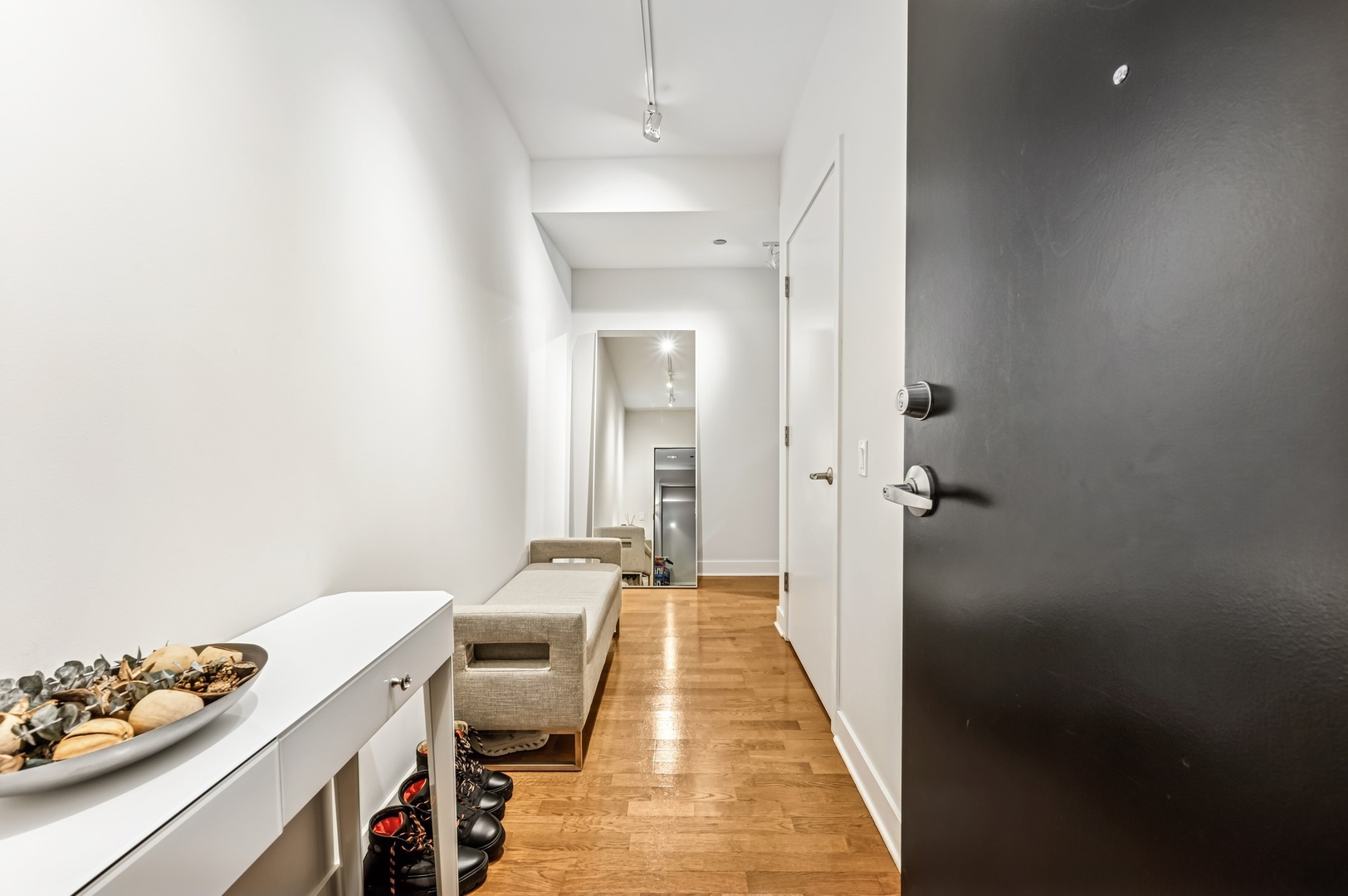 505 N McClurg Court Unit: 1402