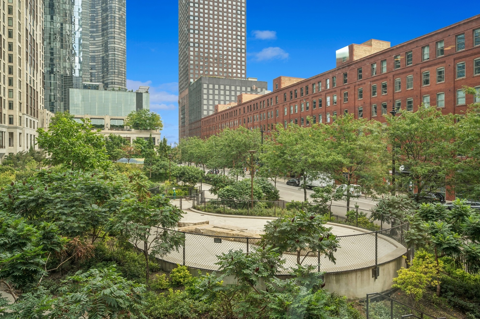 505 N McClurg Court Unit: 1402