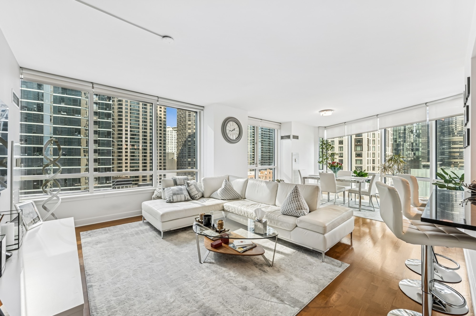 505 N McClurg Court Unit: 1402