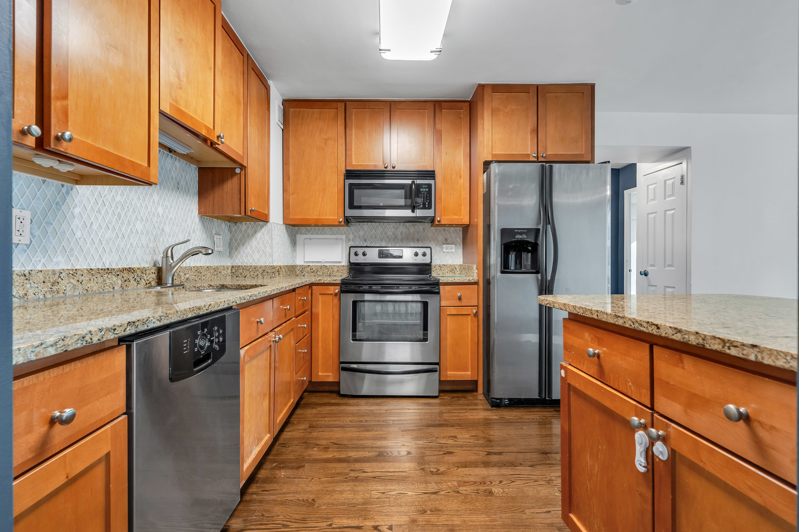 3600 N Lake Shore Drive Unit: 2101