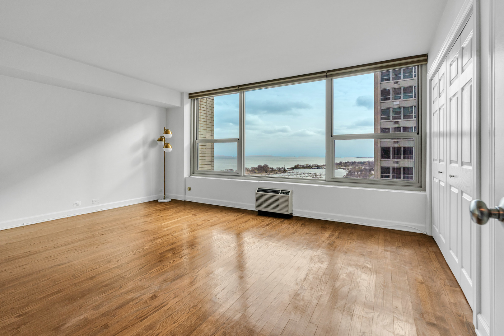 3600 N Lake Shore Drive Unit: 2101