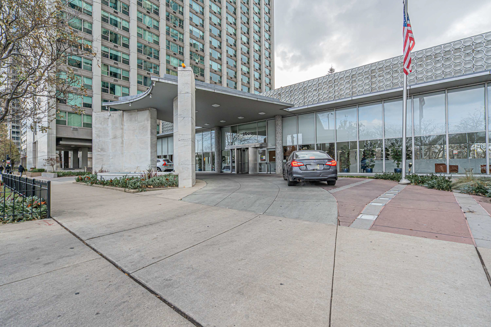 3600 N Lake Shore Drive Unit: 2101